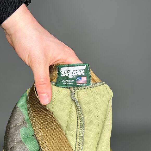 Vintage Hunting Camo Snow Pants Waterproof Polyester Joggers Insulated 90s - Picture 4 of 4